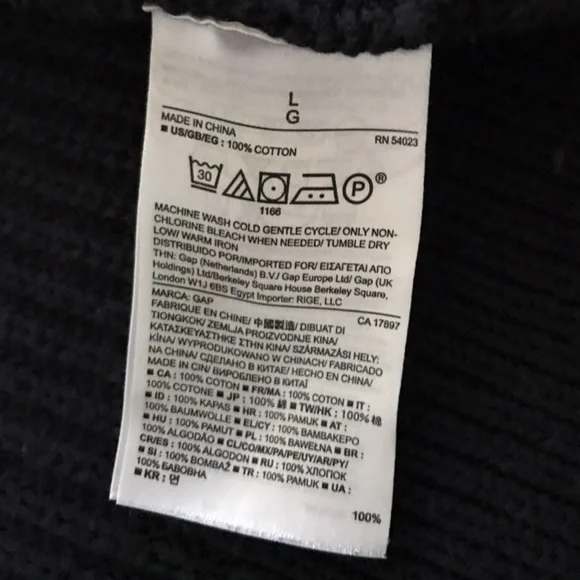 🖤 GAP Black Thick Knit Long Button Cardigan! 🖤 - Picture 8 of 8